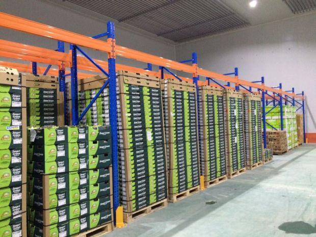 開冉制冷為上海寶山客戶建設的2000立方米保鮮庫案例內(nèi)景